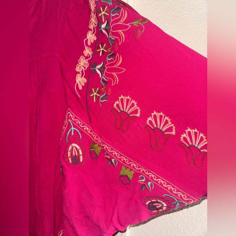 Easel Embroidered Pink Women's Top - Picture 6 of 7